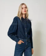 Twinset camisa vaquera con plumas