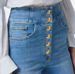 Elisabetta Franchi pantalon denim de talle alto con botones con logotipo - Imagen 4