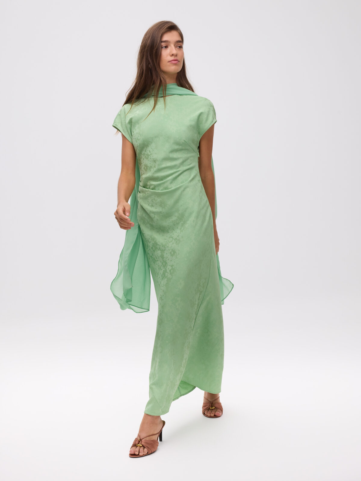 Mioh cape green - Imagen 3