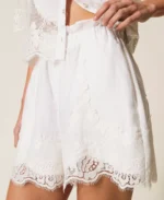 Twinset shorts de lino con encaje - Imagen 4